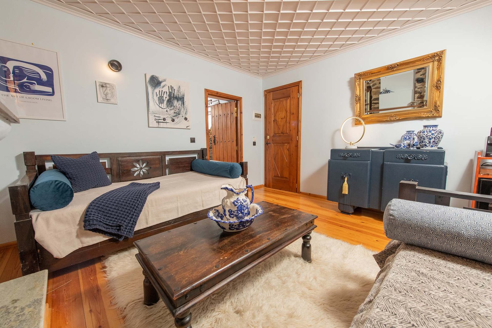 apartment-suite-blue-white-4