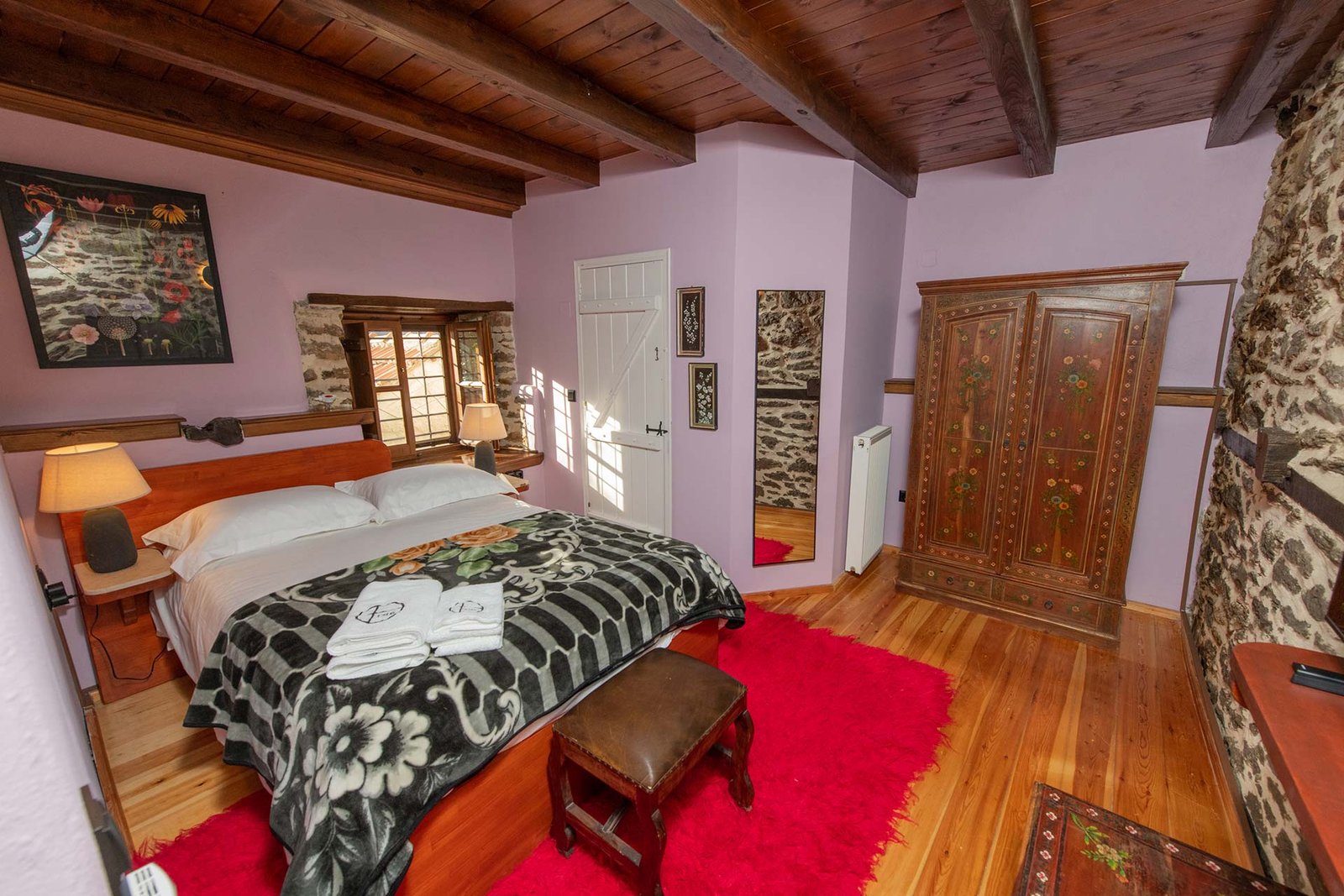 deluxe-suite-flowers-1