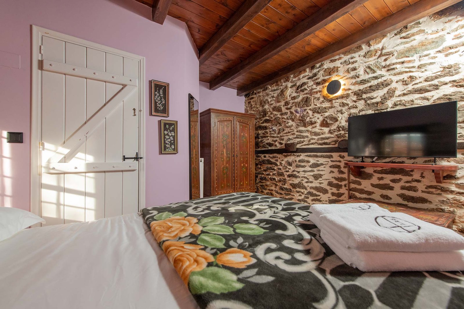 deluxe-suite-flowers-2